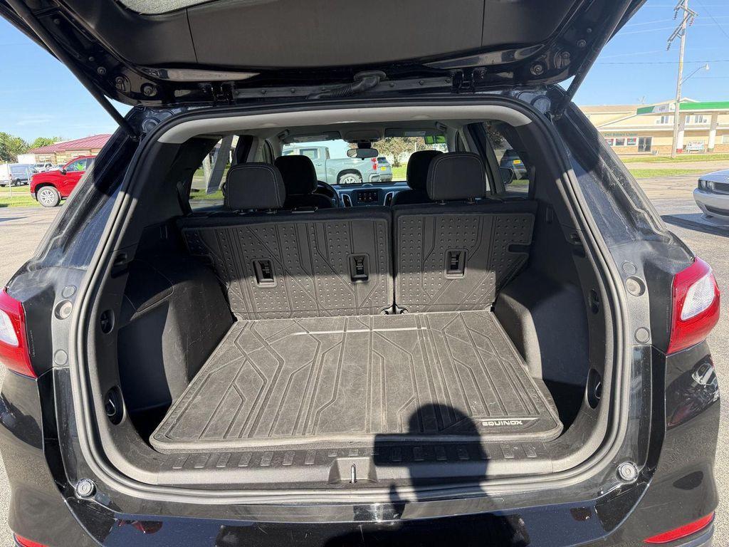 used 2021 Chevrolet Equinox car, priced at $18,999