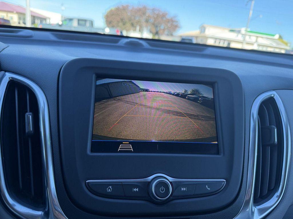 used 2021 Chevrolet Equinox car, priced at $18,999