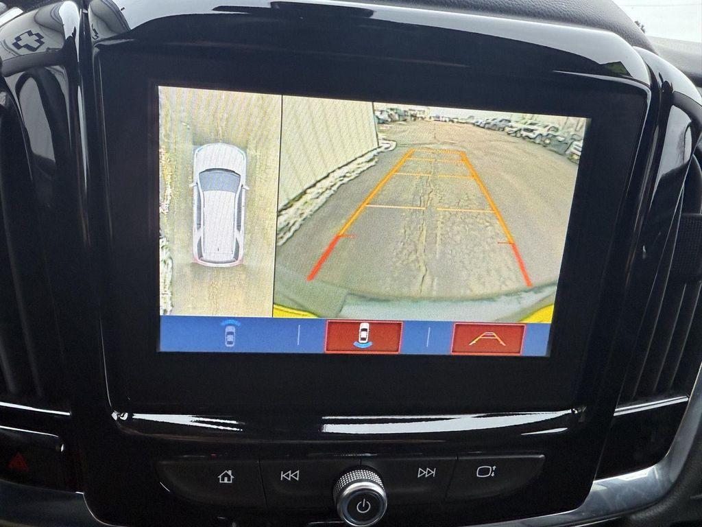 used 2018 Chevrolet Traverse car, priced at $17,900