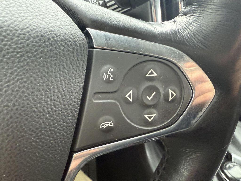 used 2018 Chevrolet Traverse car, priced at $17,900