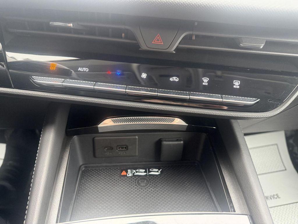 used 2025 Buick Envision car, priced at $28,599