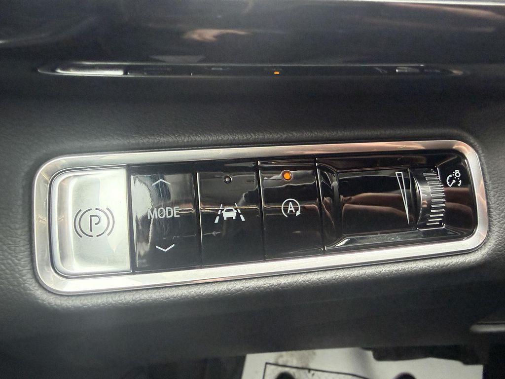 used 2025 Buick Envision car, priced at $28,599