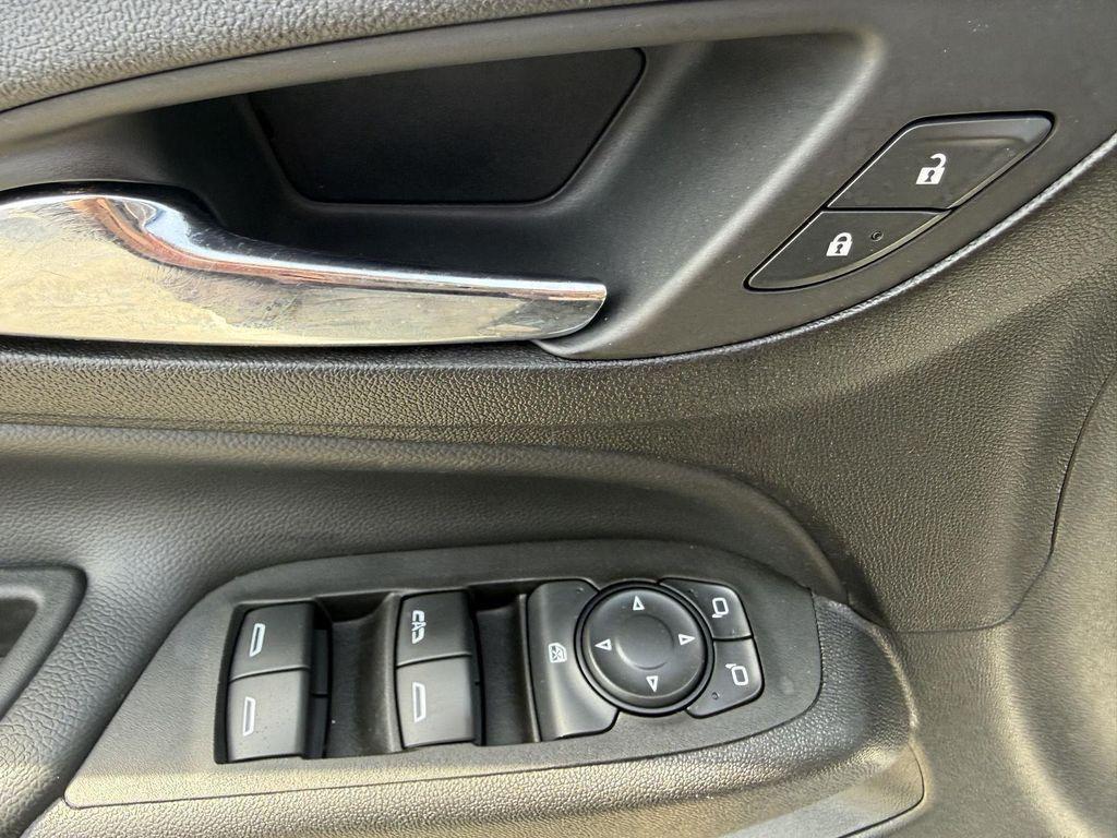 used 2020 Chevrolet Equinox car, priced at $15,555