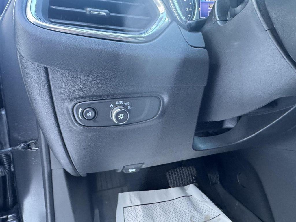 used 2022 Chevrolet Equinox car, priced at $15,824