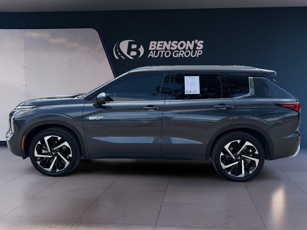 used 2025 Mitsubishi Outlander PHEV car, priced at $37,658