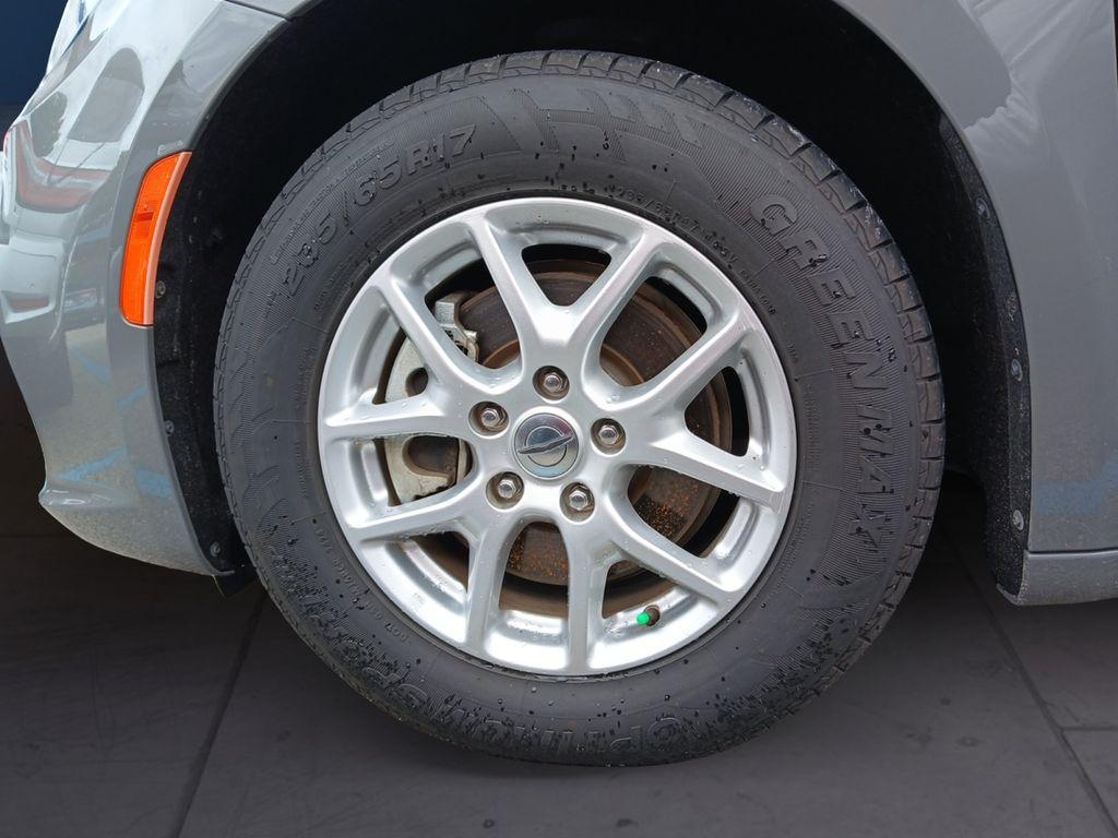 used 2023 Chrysler Pacifica car, priced at $24,291