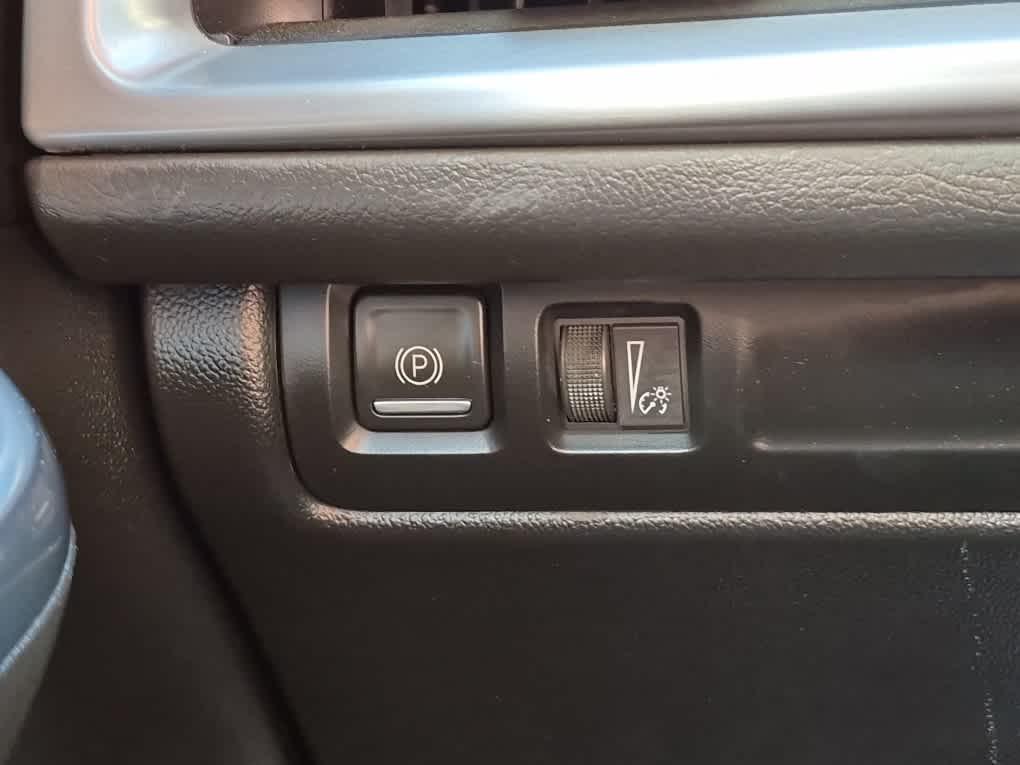 used 2024 Cadillac XT4 car, priced at $35,502