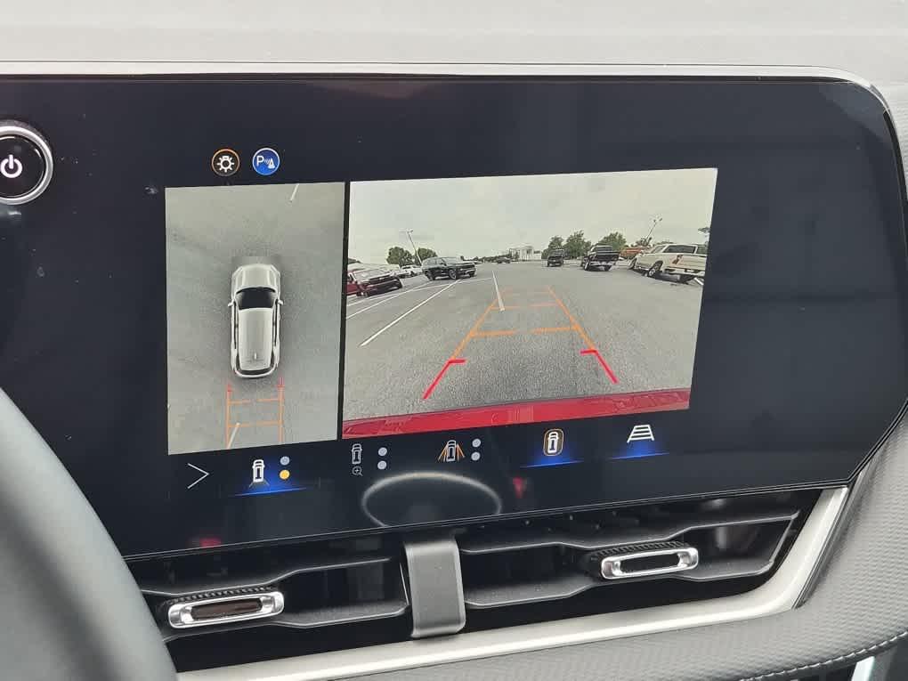 new 2026 Chevrolet Equinox car, priced at $33,980