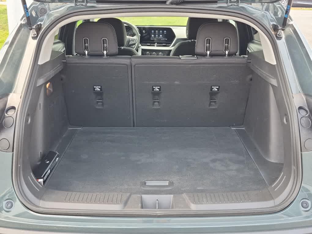 used 2025 Chevrolet Trax car, priced at $22,422