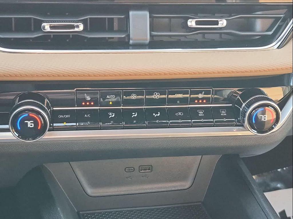 new 2026 Chevrolet Equinox car, priced at $36,395