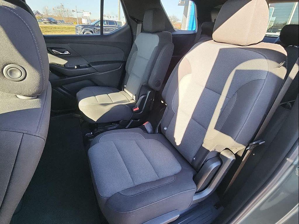 used 2023 Chevrolet Traverse car, priced at $32,211