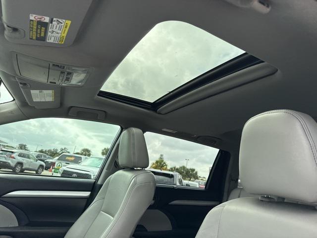 used 2018 Toyota Highlander car, priced at $24,588