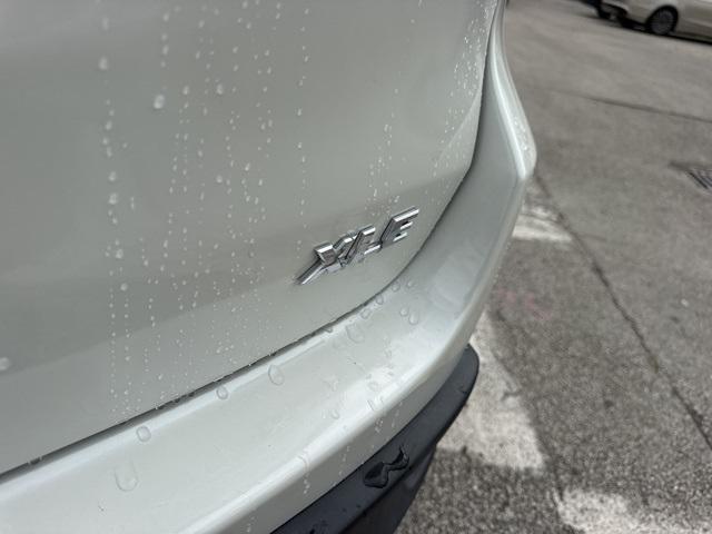 used 2018 Toyota Highlander car, priced at $24,588