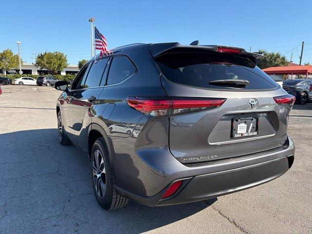 used 2022 Toyota Highlander car, priced at $31,988
