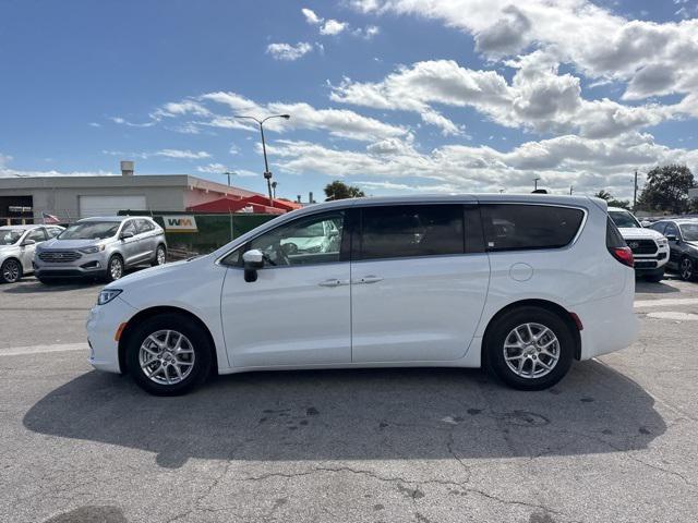 used 2023 Chrysler Pacifica car, priced at $22,039