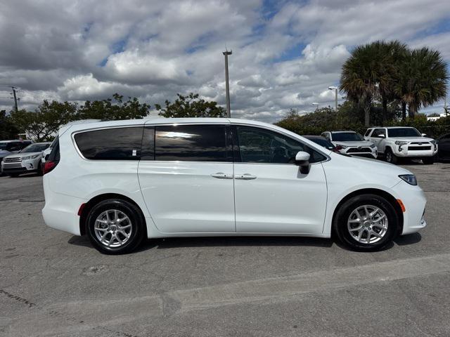 used 2023 Chrysler Pacifica car, priced at $22,039