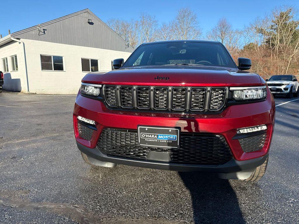 new 2025 Jeep Grand Cherokee car, priced at $47,155