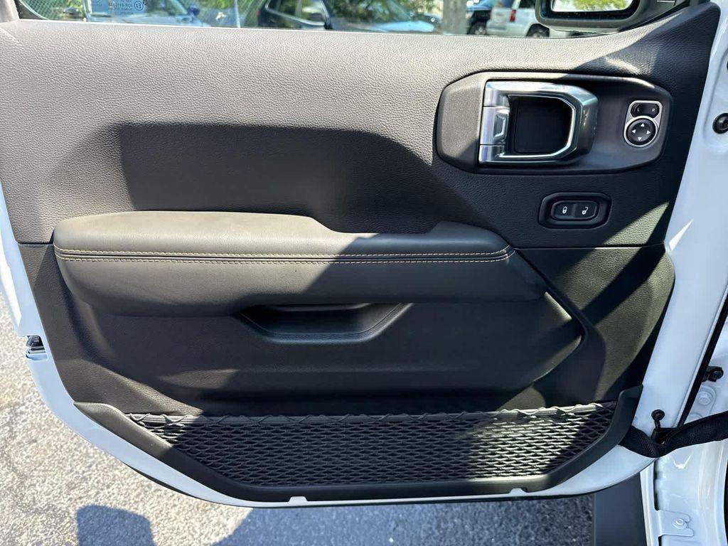 new 2025 Jeep Wrangler car, priced at $97,985