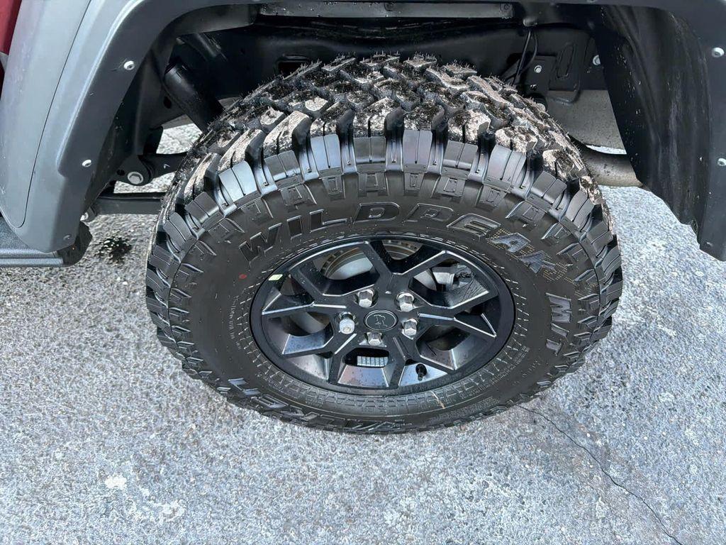 used 2022 Jeep Gladiator car, priced at $33,546