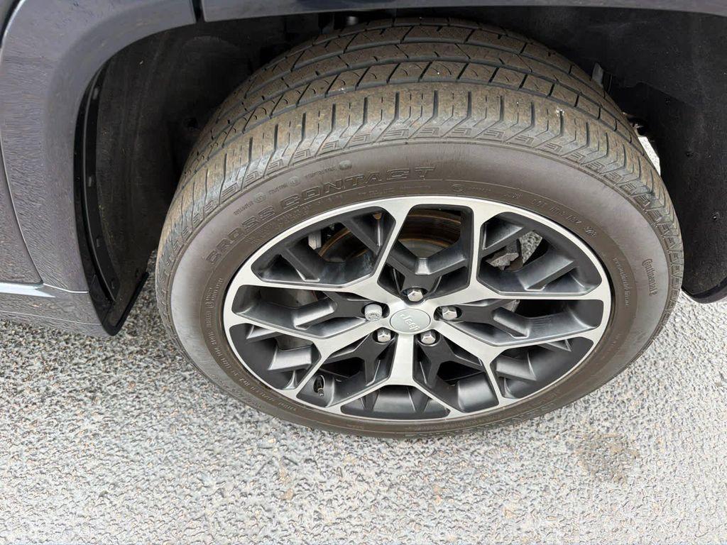 used 2024 Jeep Grand Cherokee car, priced at $52,754