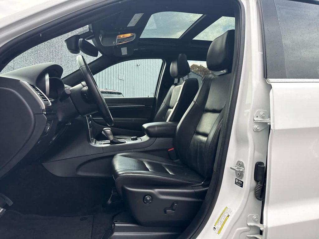 used 2022 Jeep Grand Cherokee car, priced at $30,365