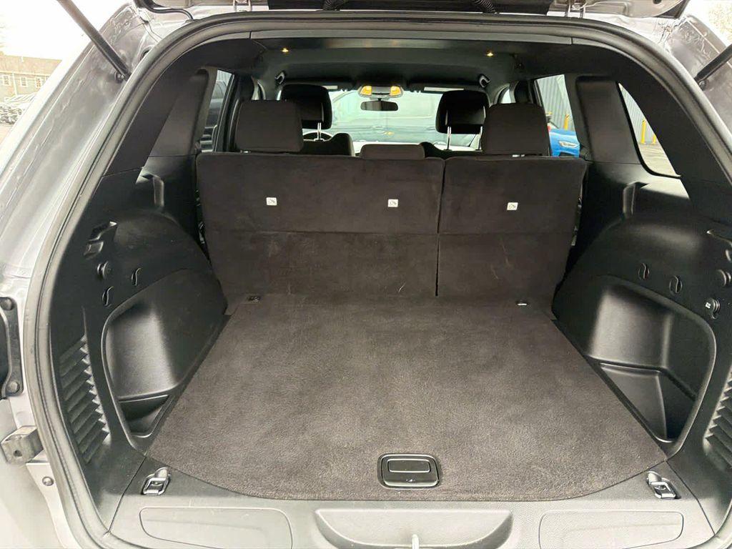 used 2021 Jeep Grand Cherokee car, priced at $18,762