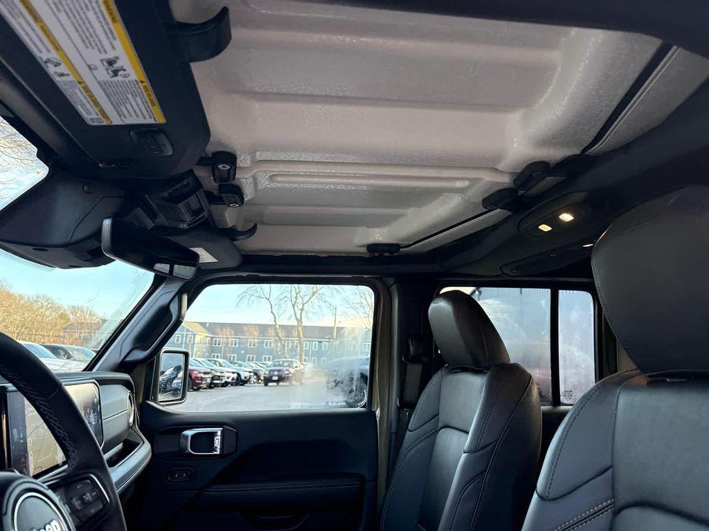 new 2026 Jeep Gladiator car, priced at $48,737