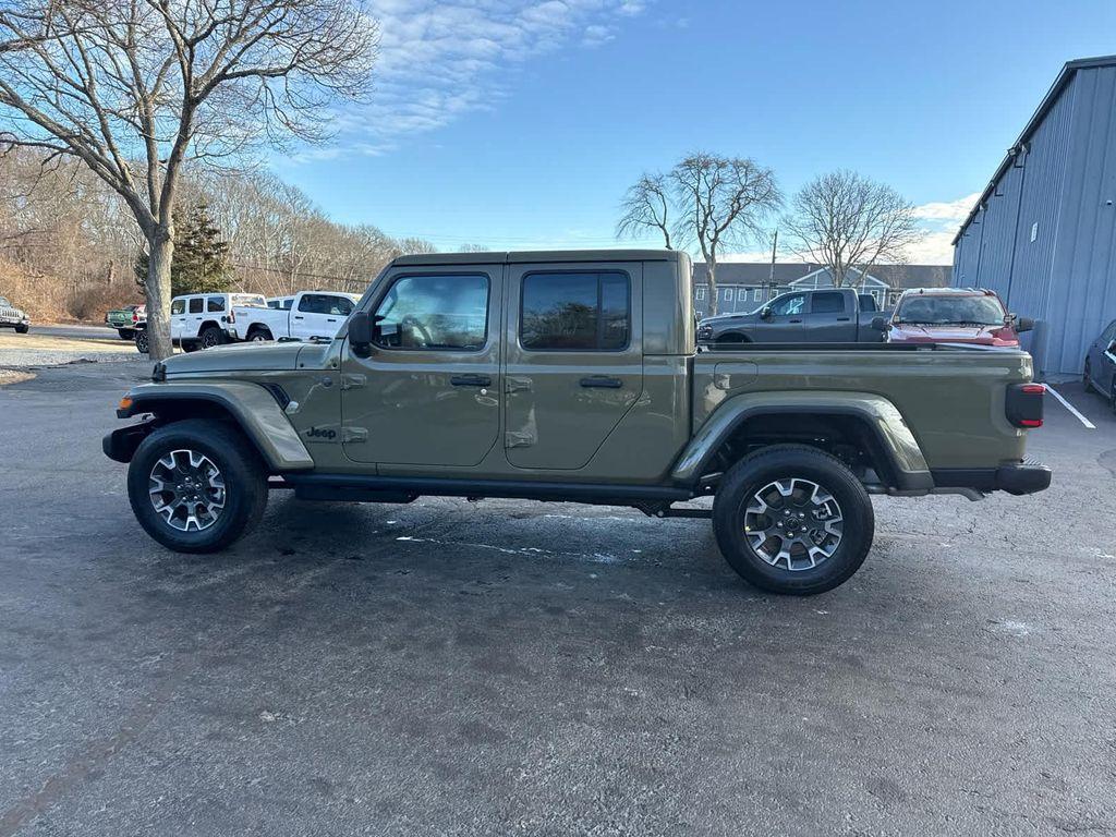 new 2026 Jeep Gladiator car, priced at $48,737