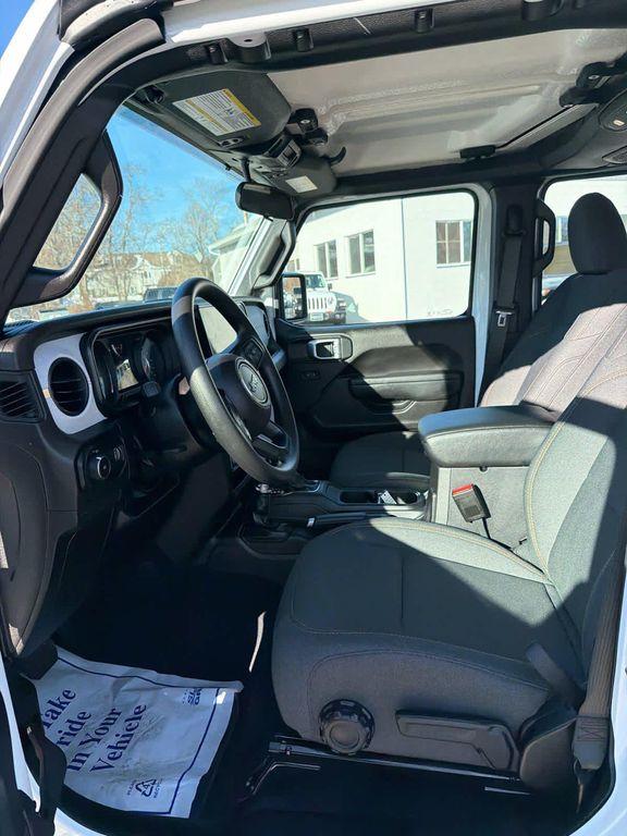 new 2026 Jeep Wrangler car, priced at $42,622