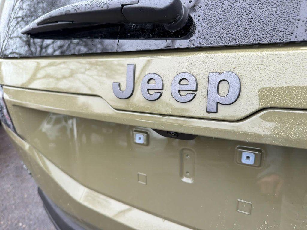 new 2026 Jeep Cherokee car, priced at $40,590