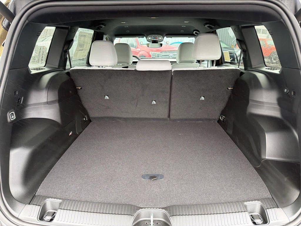 new 2026 Jeep Cherokee car, priced at $40,590