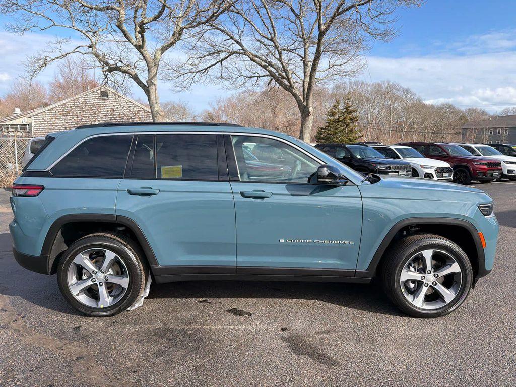 new 2026 Jeep Grand Cherokee car, priced at $47,466