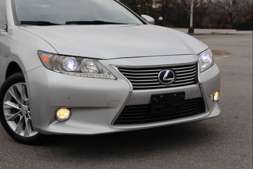 used 2013 Lexus ES 300h car, priced at $16,990