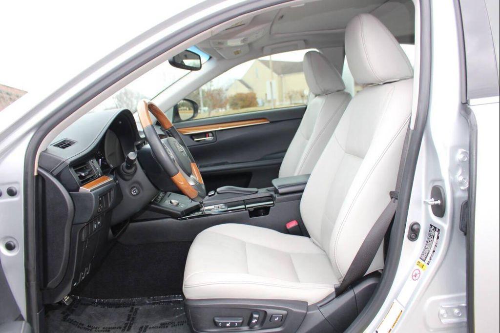 used 2013 Lexus ES 300h car, priced at $16,990