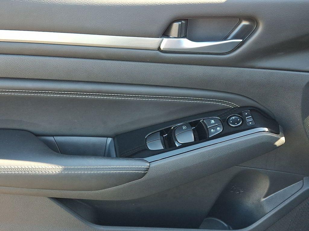 used 2023 Nissan Altima car, priced at $23,445