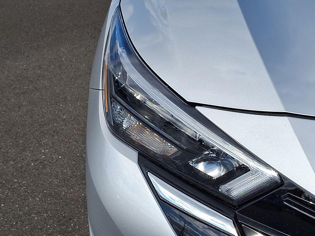 new 2025 Nissan Versa car, priced at $21,292