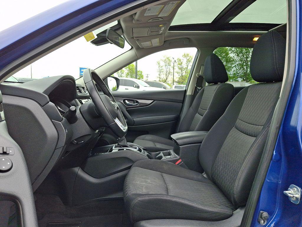 used 2019 Nissan Rogue car, priced at $19,999
