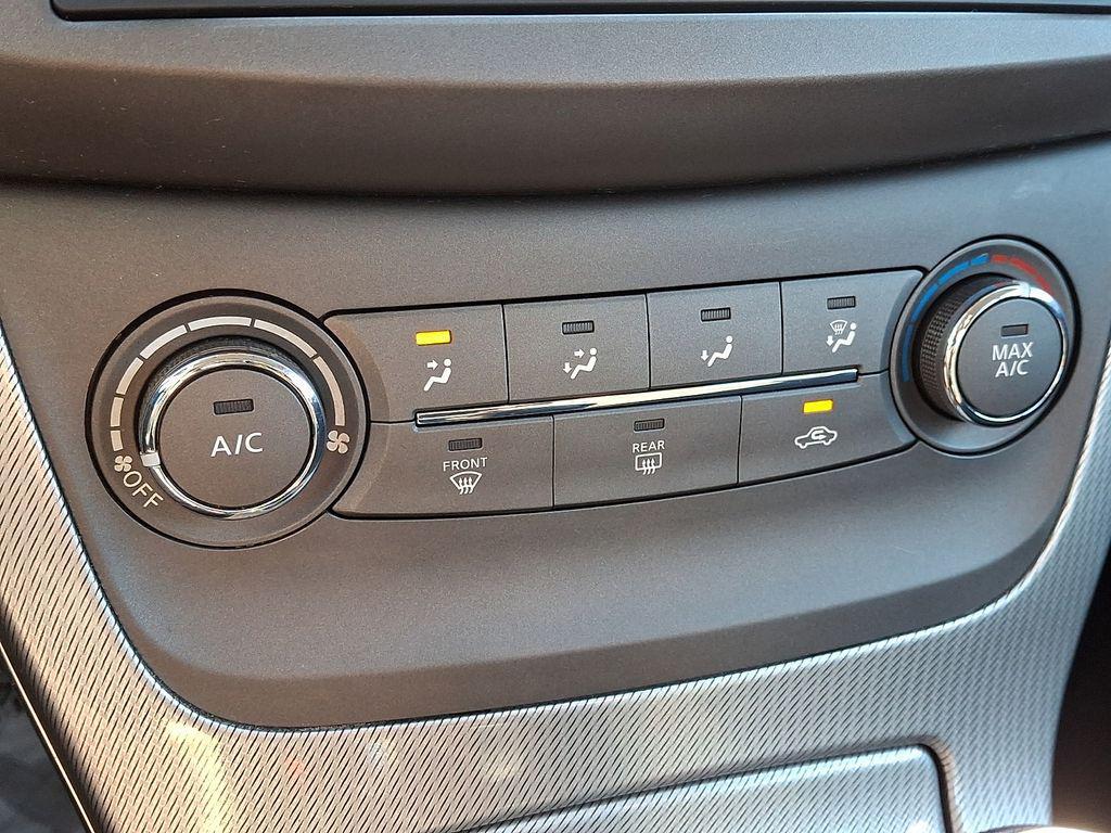 used 2014 Nissan Sentra car, priced at $9,900