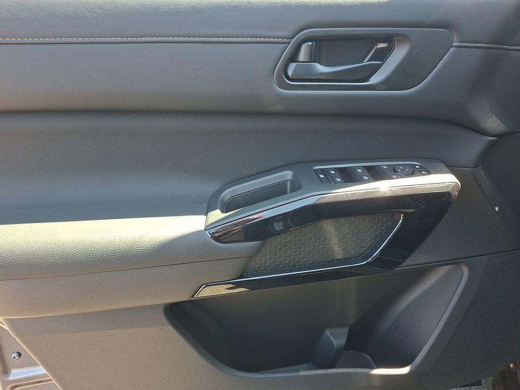 new 2026 Nissan Pathfinder car, priced at $41,010