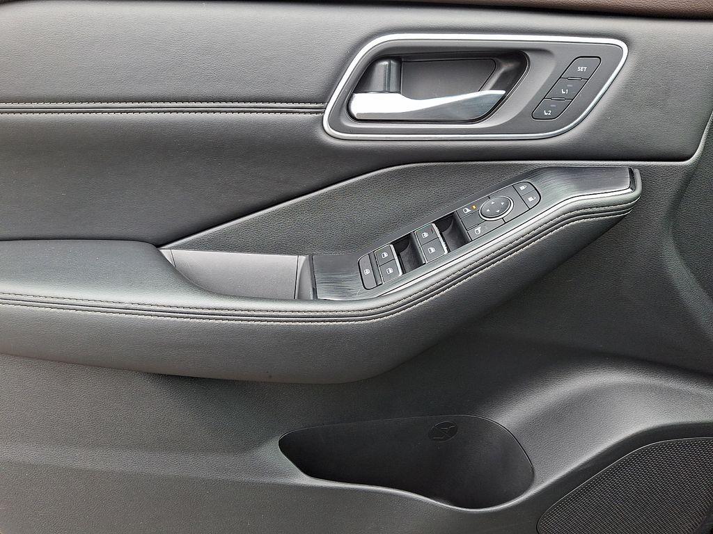 used 2021 Nissan Rogue car, priced at $25,919