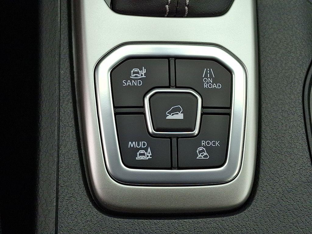 new 2026 Nissan Frontier car, priced at $39,484