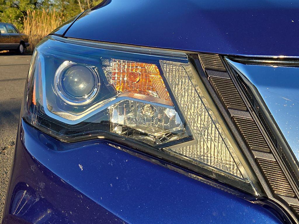 used 2020 Nissan Pathfinder car, priced at $17,927