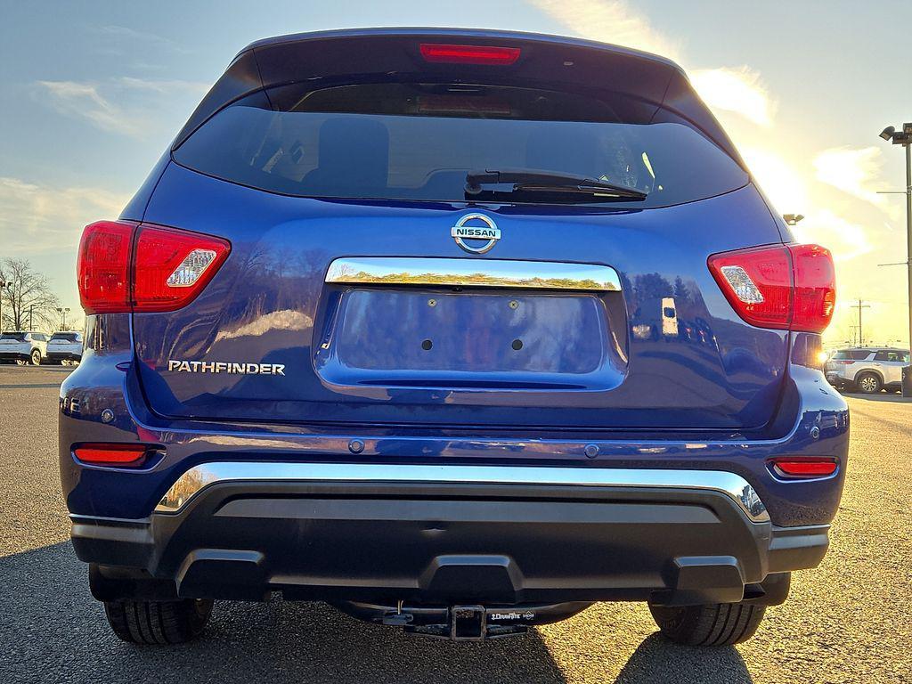 used 2020 Nissan Pathfinder car, priced at $17,927