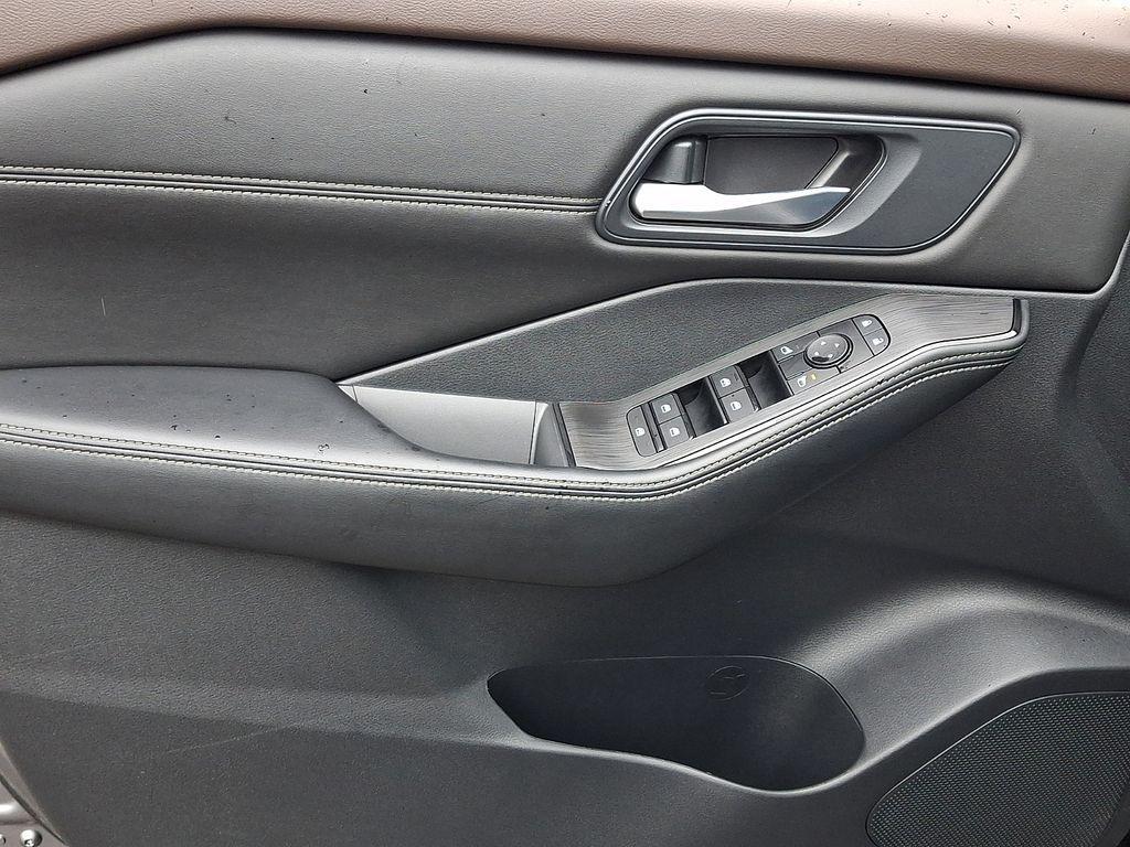 used 2023 Nissan Rogue car, priced at $25,989