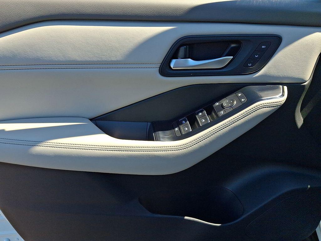 used 2023 Nissan Rogue car, priced at $27,701