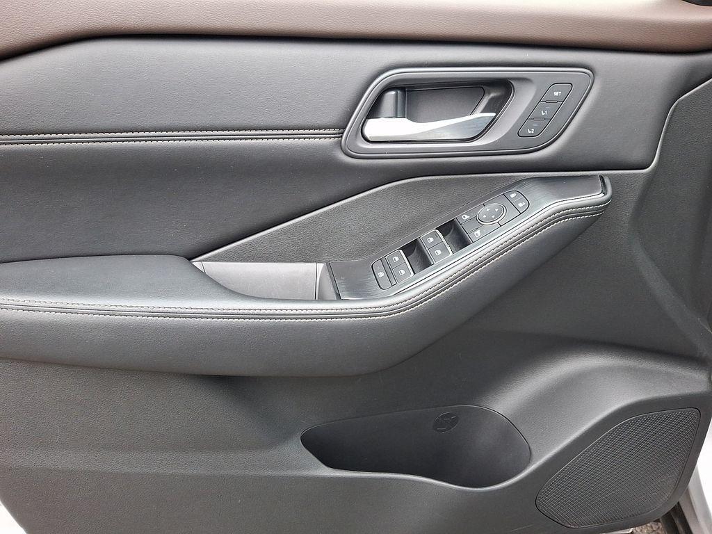 used 2023 Nissan Rogue car, priced at $28,200