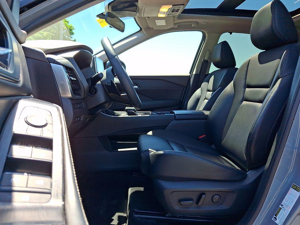 used 2023 Nissan Rogue car, priced at $27,073