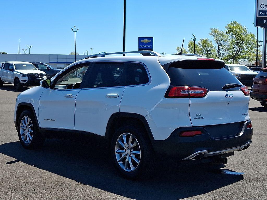 used 2018 Jeep Cherokee car, priced at $17,205