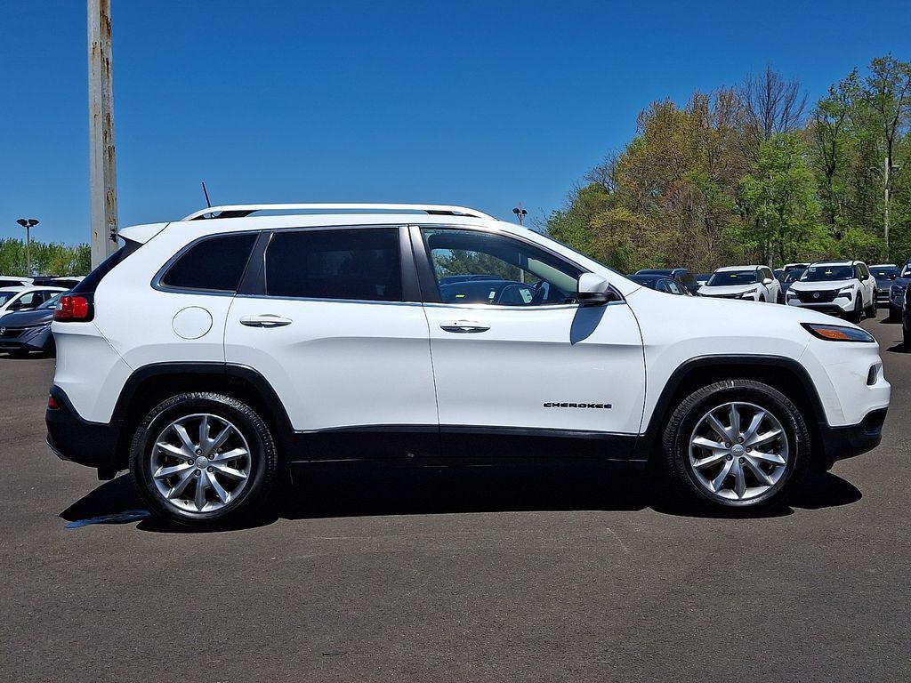 used 2018 Jeep Cherokee car, priced at $17,205