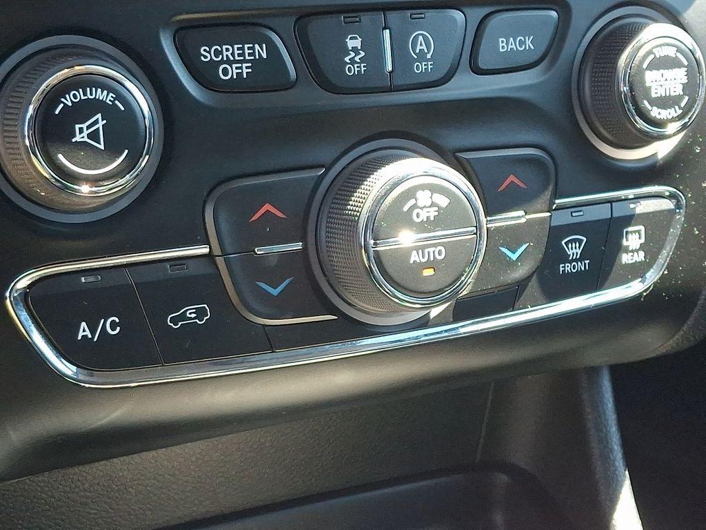 used 2018 Jeep Cherokee car, priced at $17,205